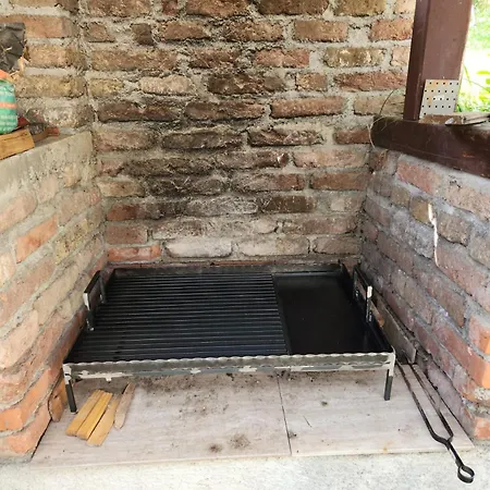 Daire Sarajevo Spacious Fully Air-conditioned With Parking And Bbq