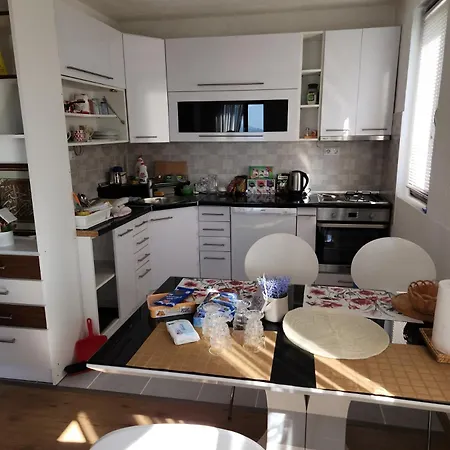 Sarajevo Spacious Fully Air-conditioned With Parking And Bbq *